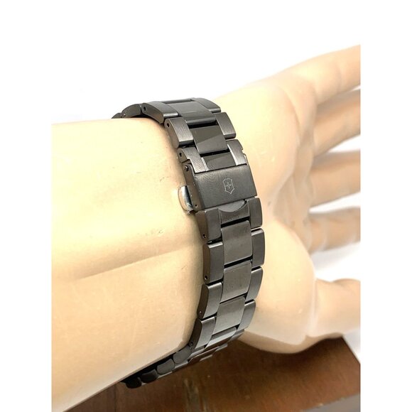 Victorinox Swiss Army Men's Watch 241890 FieldForce Quartz Chronograph 42mm - Picture 10 of 14